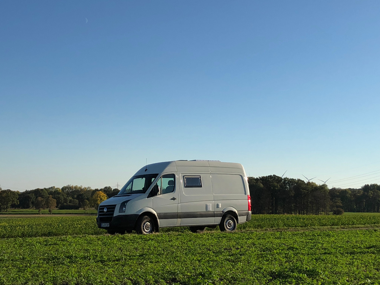 VW Crafter Umbau: Vom Transporter zum Campervan in nur 4 Monaten